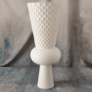 GRANDE URN-DIAMOND-MATTE WHITE-Oversize