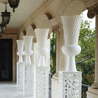 GRANDE URN-DIAMOND-MATTE WHITE-Oversize