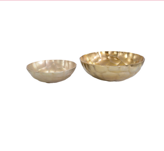 A SET OF TWO GRAVAR BOWLS