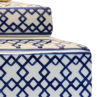 Mamie Table Lamp – 31” Blue & White Glazed Porcelain with Off-White Linen Shade & Black Base – Classic Ceramic Lamp for Coastal & Traditional Interiors