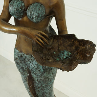 MERMAID HOLDING SHELL FOUNTAIN