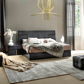 Monte Carlo King Bed